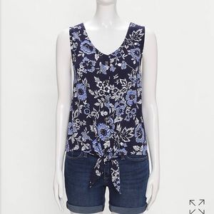 Floral button tie hem tank